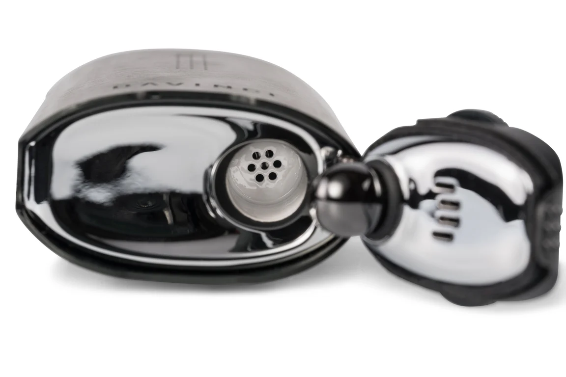 Davinci_IQ2_studio-11_576x@2x